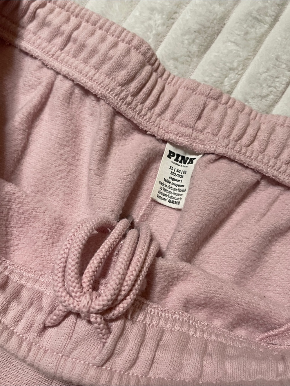 PINK VS Jogger | Size XL Regular - Picture 8 of 9